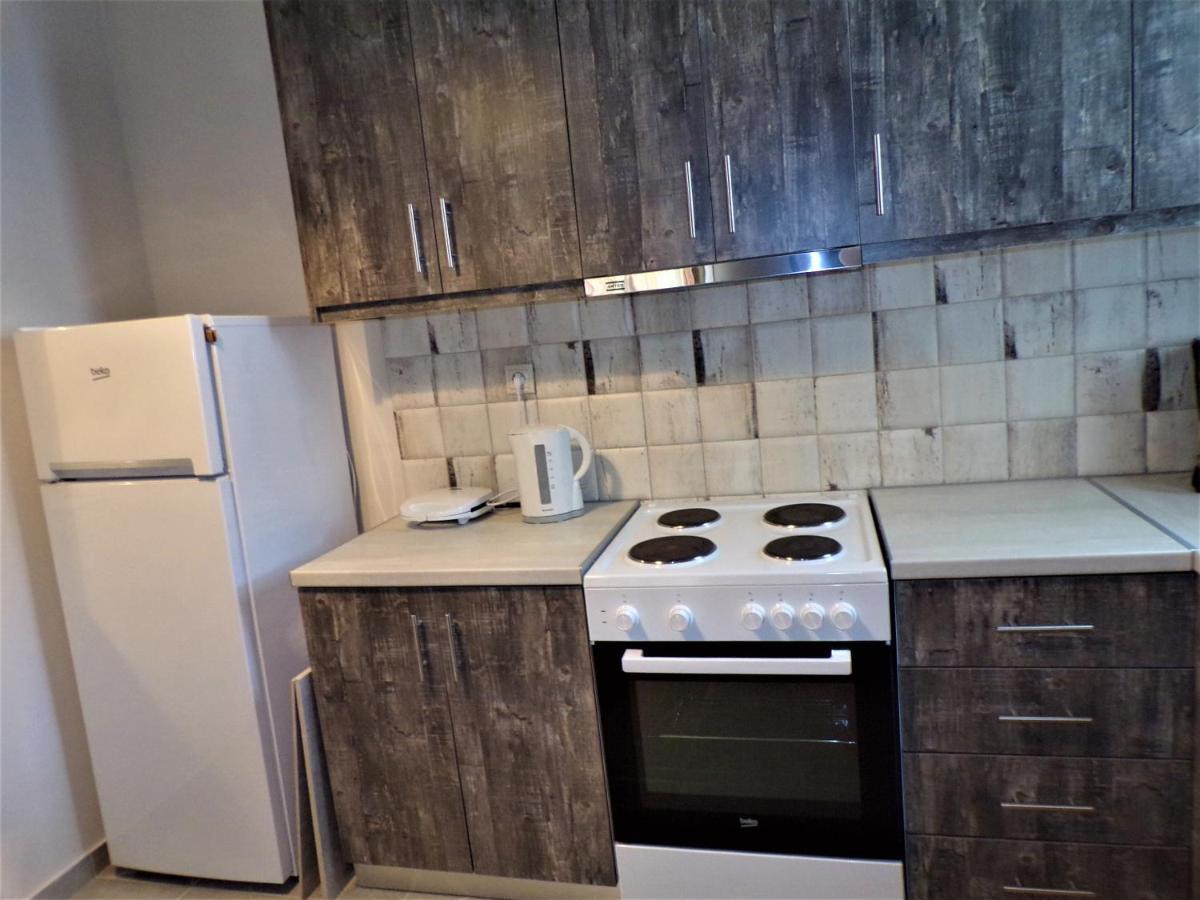 Artemis Suites Волос Екстериор снимка